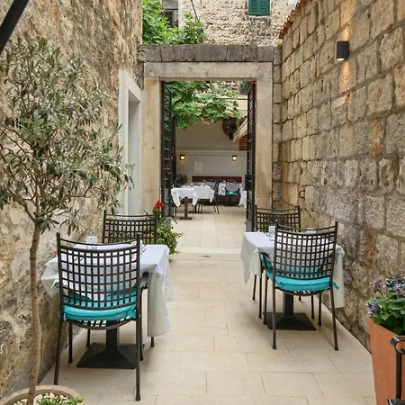 Makarun Heritage Alojamento de Acomodação e Pequeno-almoço