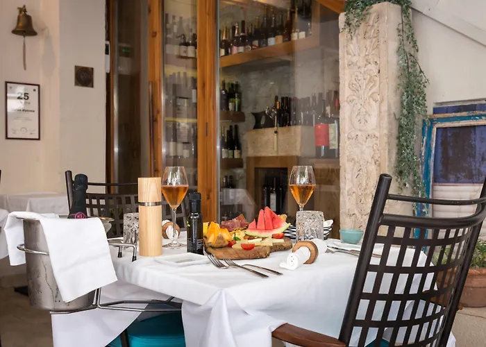 Makarun Heritage Alojamento de Acomodação e Pequeno-almoço Split