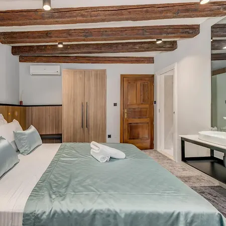 Bed & Breakfast Makarun Heritage